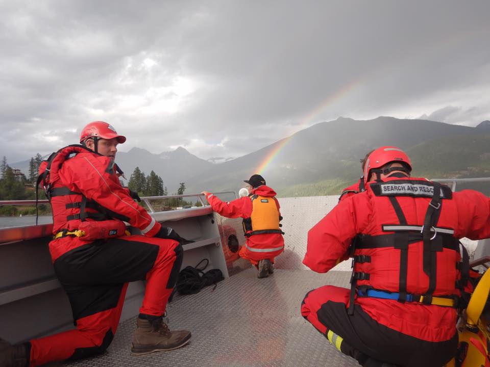 A rainbow appeared over KSAR members on our boat